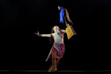 Moğol solo dansçı