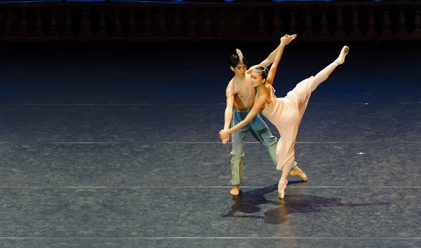 Dançarina de ballet bonita — Fotografia de Stock