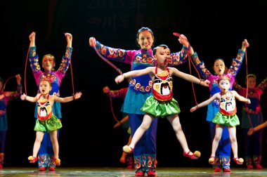 Çin Halk dansçıları