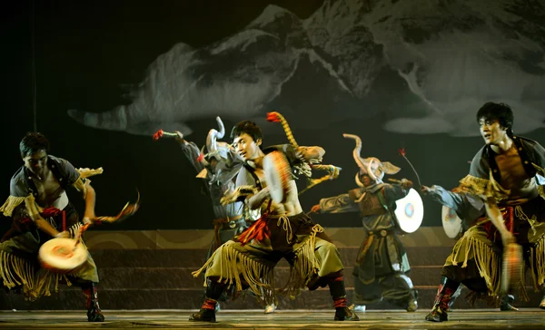 Китайський тибетських етнічні танці — стокове фото