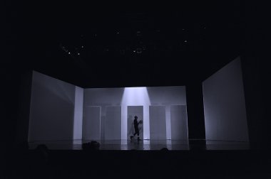 Modern dansçı Fransız