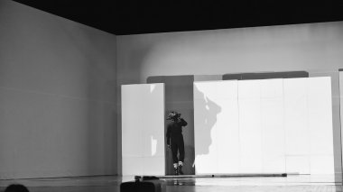 Modern dansçı Fransız