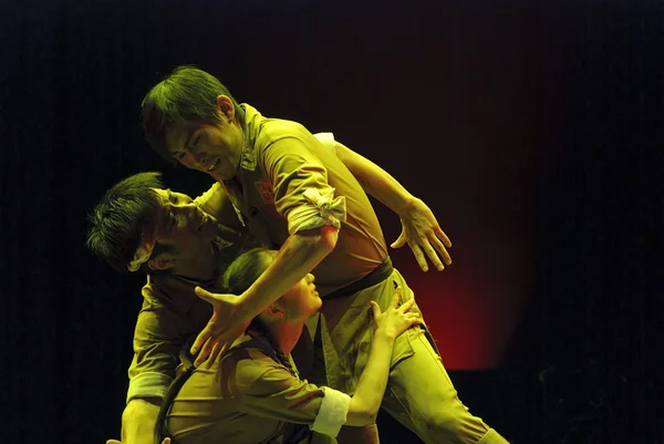 Chinese Modern dancers — Stock Photo, Image