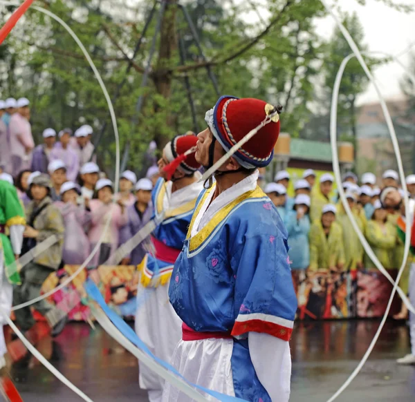 Norte coreano Pyongyang dançarinos folclóricos — Fotografia de Stock