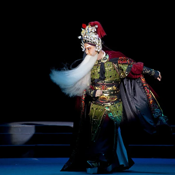 Actor de ópera tradicional chino con disfraz teatral —  Fotos de Stock