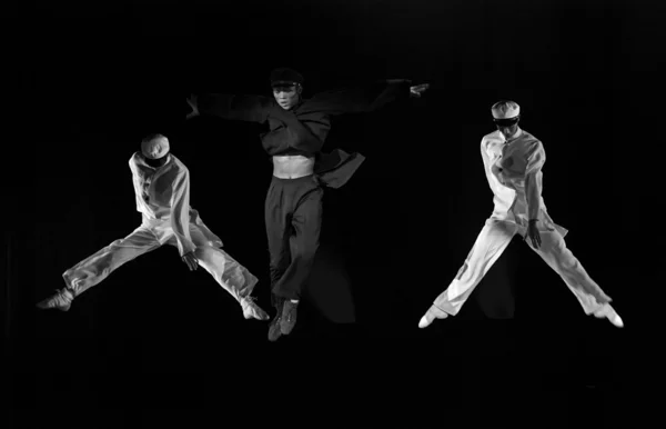 Moderna dansare — Stockfoto