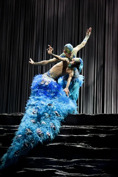 Chinese national dancers — Stock Photo, Image