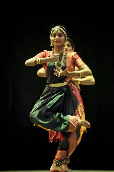 Danse populaire indienne — Photo