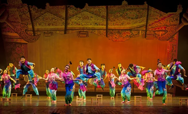 Chinese national dancers — Stock Photo, Image