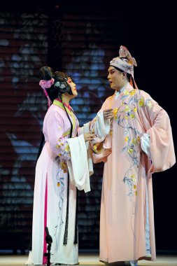 Çince Geleneksel opera aktör tiyatro kostüm 