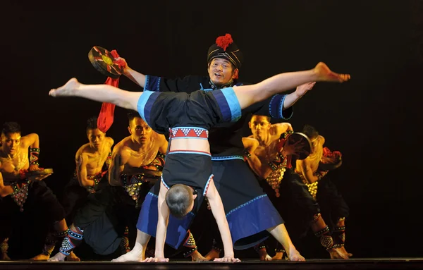 中国の国民のダンサー — ストック写真