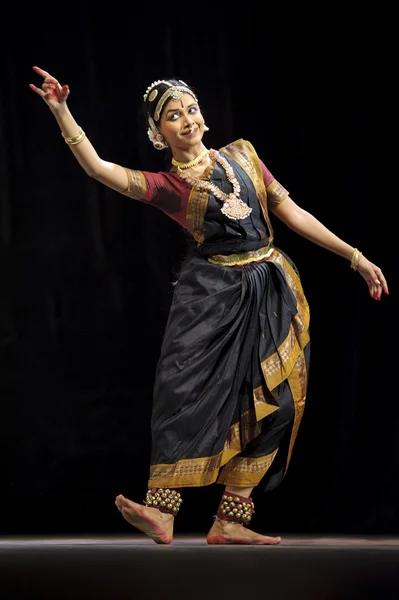 Bharatanatyam indyjski tancerz — Zdjęcie stockowe