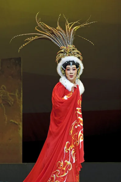 Ganska kinesiska traditionell opera skådespelare. — Stockfoto