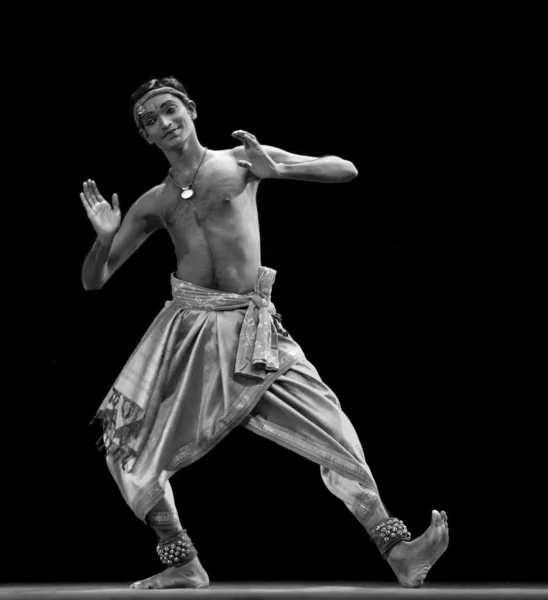 Ballerino indiano di fbharatanatyam — Foto Stock