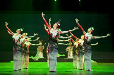 Çin Halk dans performansı