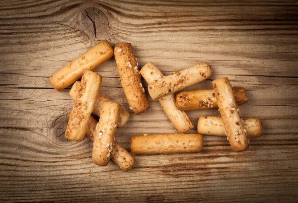 Biscotti croccanti salati con semi di sesamo — Foto Stock