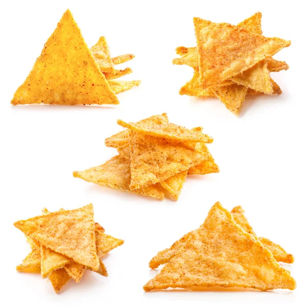Maïs chips met peper geïsoleerd op wit — Stockfoto