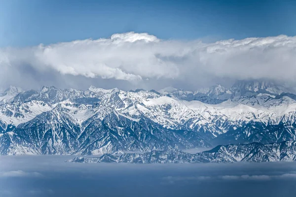 Snötäckta Himalayiska Bergstoppar Pir Panjal Bergskedja Utsikt Från Gulmarg Kashmir — Stockfoto