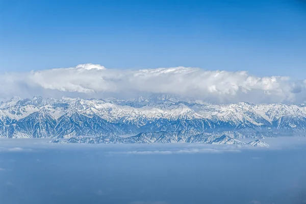 Snötäckta Himalayiska Bergstoppar Pir Panjal Bergskedja Utsikt Från Gulmarg Kashmir — Stockfoto