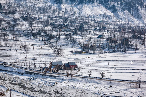 Sneeuwgevulde Boerendorpen Rivieren Weg Van Srinagar Naar Sonmarg Gulmarg — Stockfoto