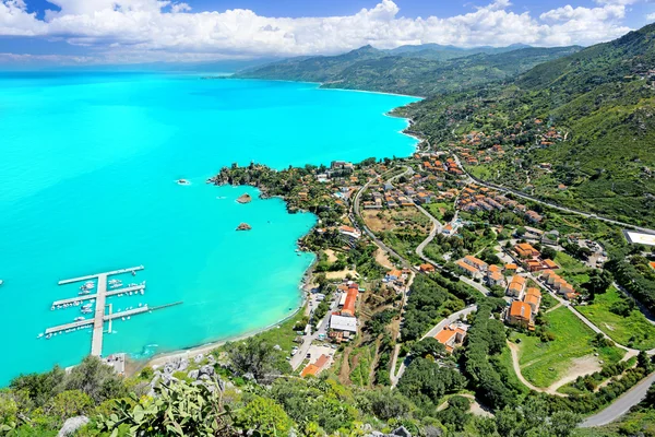 Cefalu üzerinde havadan görünümü