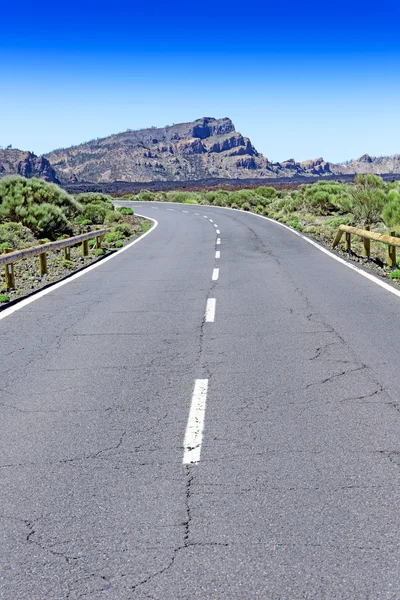 Strada asfaltata al parco del Teide — Foto Stock