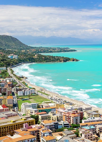 Flygfoto över staden Cefalu, Italien — Stockfoto