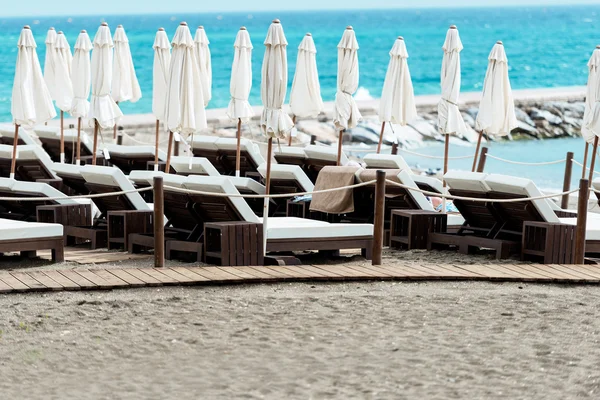 Panchine in hotel di lusso — Foto Stock