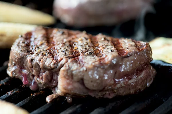 Hete gestreepte biefstuk — Stockfoto
