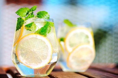 bardak taze limonata