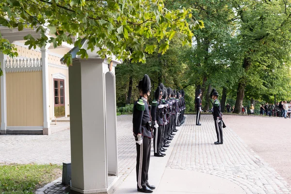 Guards at Royal Palace Oslo Norway — Stock Photo, Image