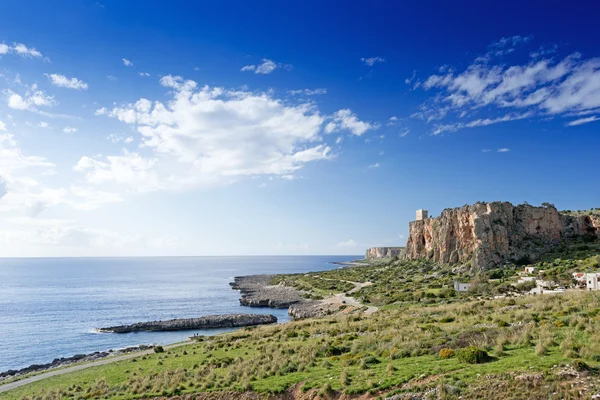 Uma paisagem marinha na costa da Sicília — Fotografia de Stock