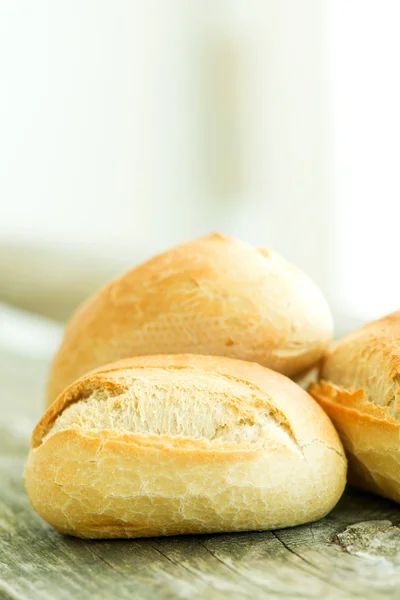 Pane sul tavolo di legno — Foto Stock