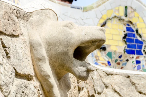 Statue d'art dans le Parc Guell Barcelona Espagne — Photo