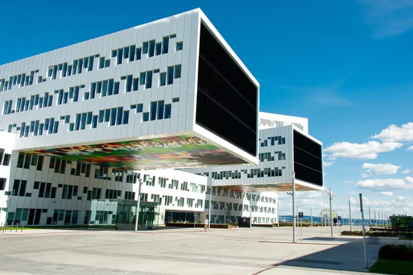 Ultra modern office building — Stock Photo, Image