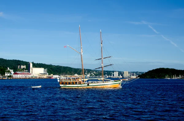 Oude schip zeilen in de Oslo fjord — Stockfoto