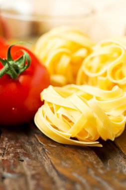 Akdeniz çanağı için malzemeler