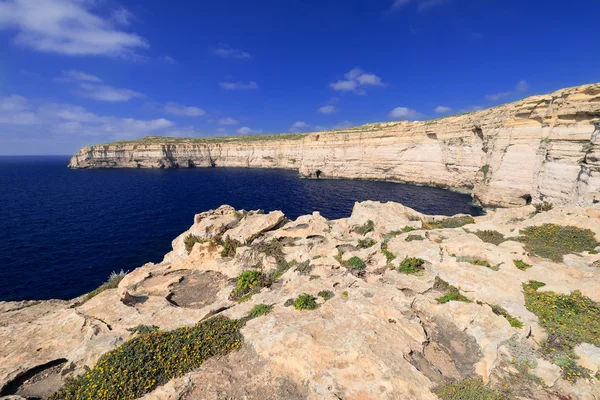 Línea costera en la isla de Gozo — Foto de Stock