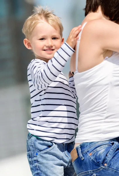 Preschool jongetje spelen — Stockfoto