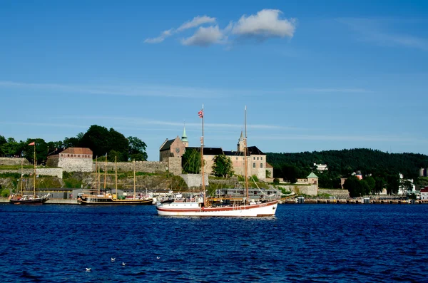 Oude schip zeilen in de Oslo fjord — Stockfoto