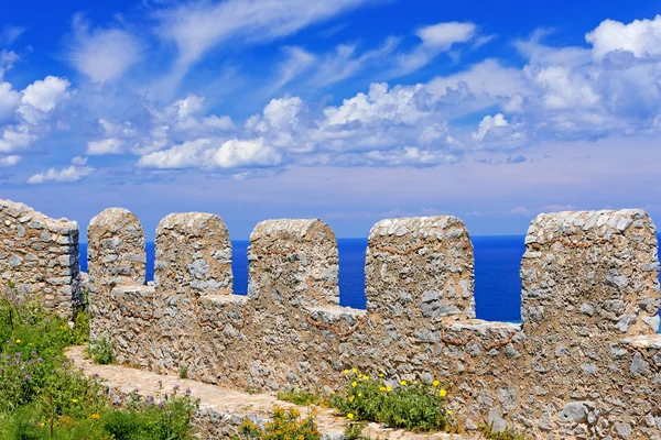Старовинні фортеці на горі в місті Cefalu — стокове фото