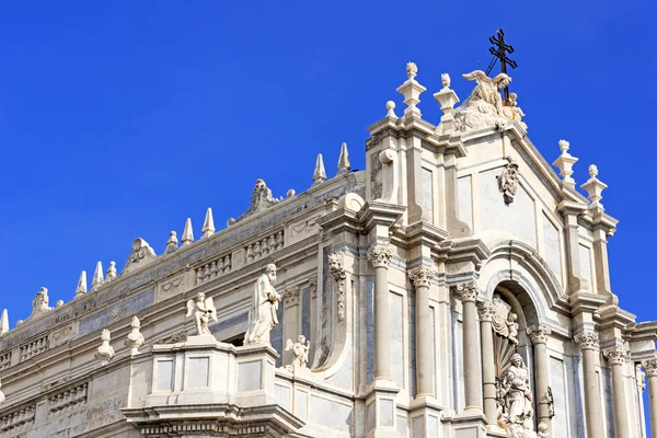 Piazza del Duomo în Catania cu Catedrala — Fotografie, imagine de stoc