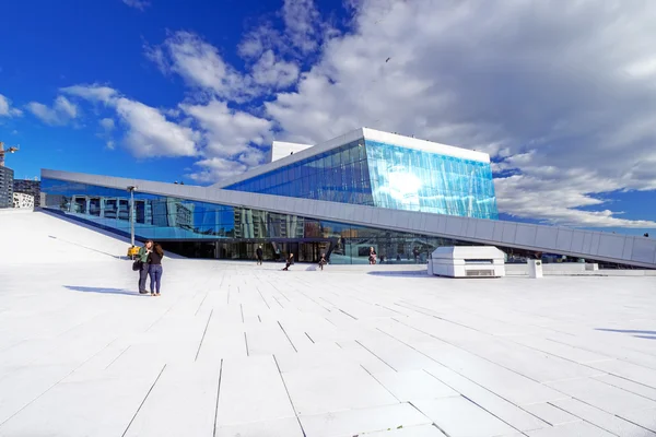 Opera Narodowa w Oslo, w na lato — Zdjęcie stockowe