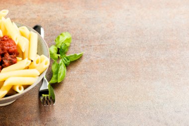 Bolognese sığır eti soslu Penne makarna