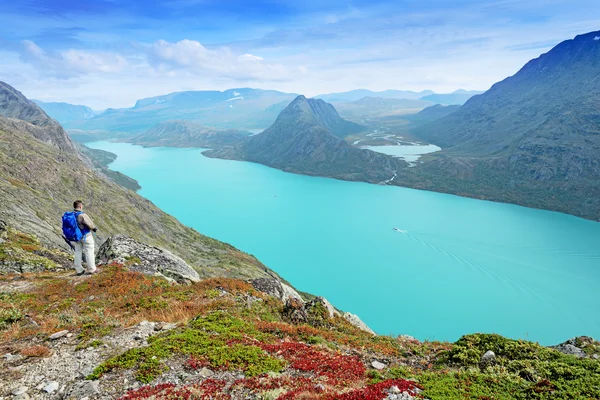 Backpacker at Besseggen ridge — Stock Photo, Image