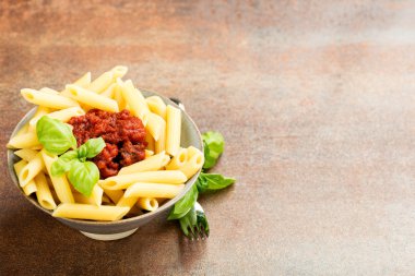Bolognese sığır eti soslu Penne makarna
