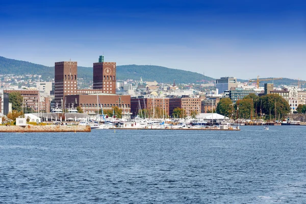 Blick auf oslo radhuset norwegen — Stockfoto