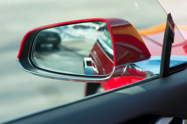 Espelho retrovisor lateral — Fotografia de Stock