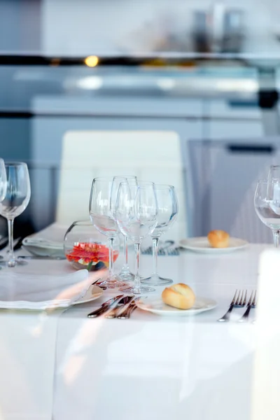 Vaso vacío ambientado en restaurante — Foto de Stock