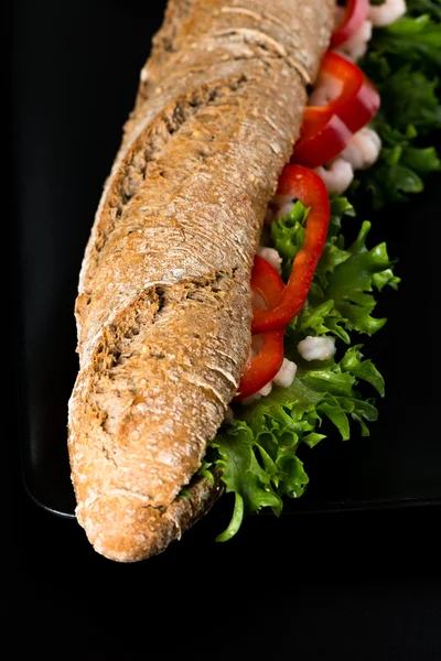 Sandwich with Shrimps and lettuce — Stock Photo, Image